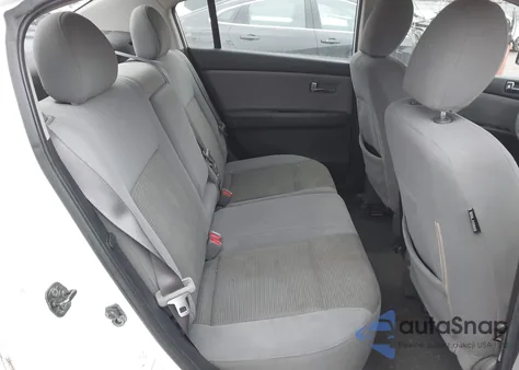 2010 Nissan Sentra 2.0S z USA, uszkodzony, nr VIN 3N1AB6AP2AL667513